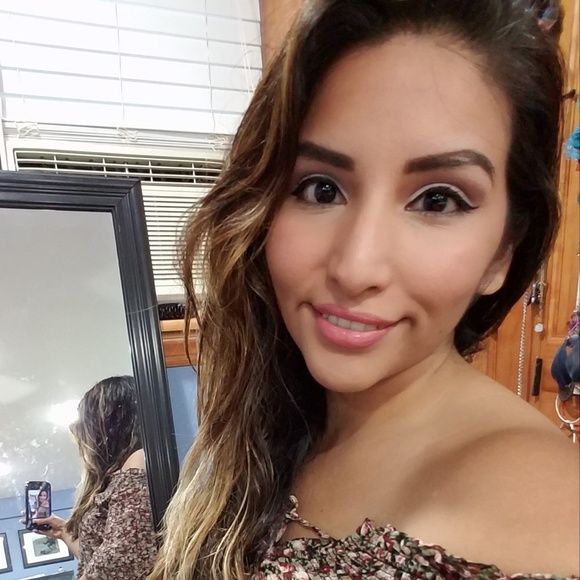 Meet your Posher, Susan - Picture 2 of 6